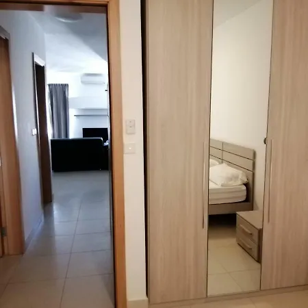 Apartment Arturo Mercieqa 5