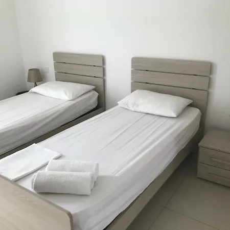 Arturo Mercieqa 5 * Sliema